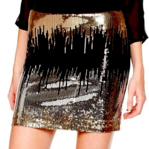 Bisou Bisou Black,Silver and Gold Sequin Mini Skirt - Picture 1 of 3